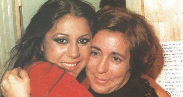 Isabel Pantoja y su madre, Ana Martín, en una emotiva imagen. (Sevilla Press)