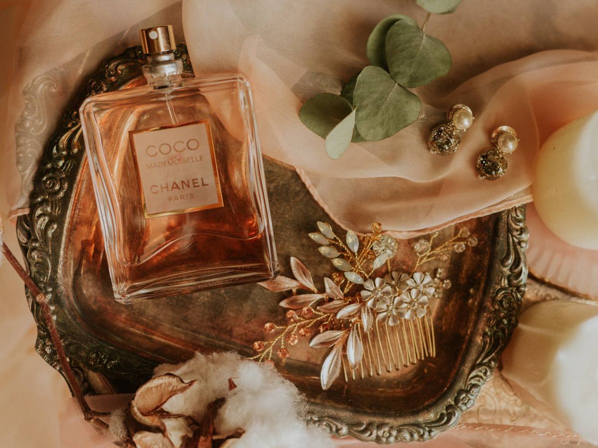 Perfumes que son joya de decoración y un lujo el olfato