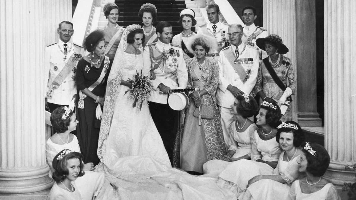 Un vestido de novia royal reaparece por sorpresa, tras décadas perdido, en un palacio griego