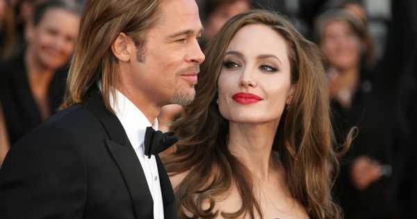 Foto: Brad Pitt y Angelina Jolie durante la ceremonia de los Oscar de 2012. (Gtres)