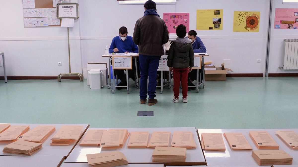 Fiasco de participación en Castilla y León: solo vota el 63,4%, el dato más bajo de la historia