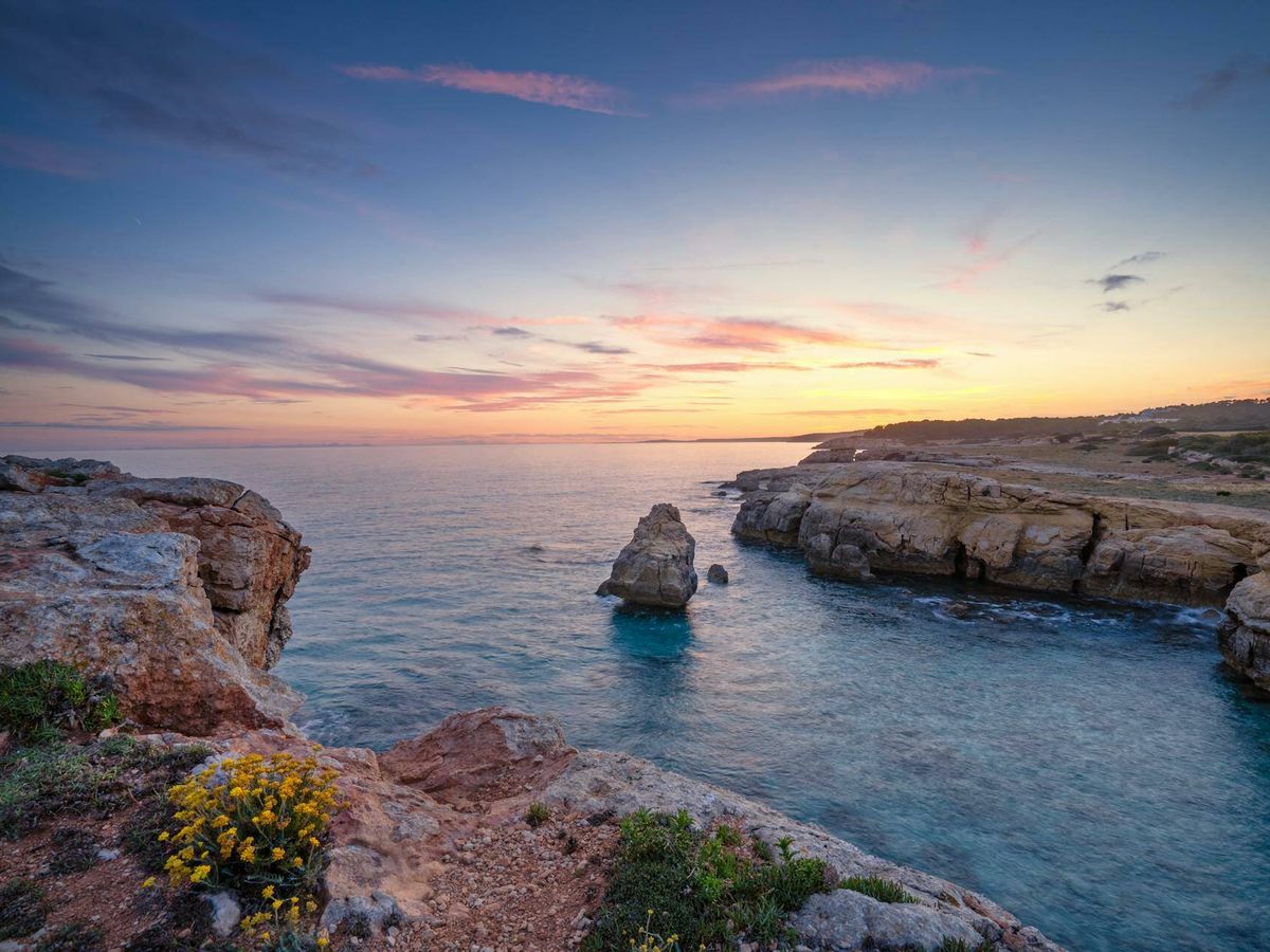 Foto: Ni Santorini ni Ibiza: esta es la isla de Europa que se ha convertido en el destino del verano (Juliana Chyzhova para Pexels)