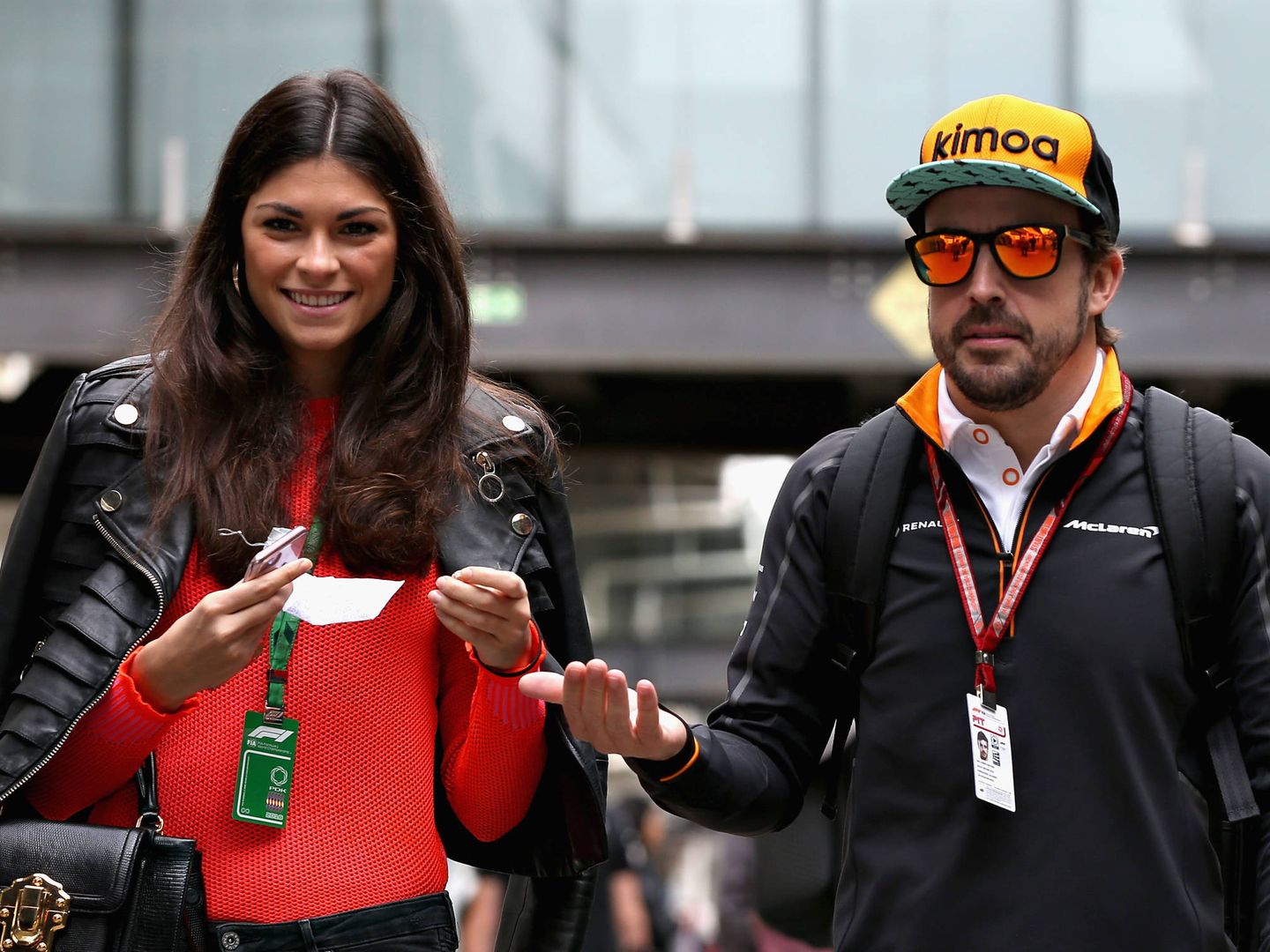 Linda Morselli y Fernando Alonso, en el GP de Brasil. (Getty)