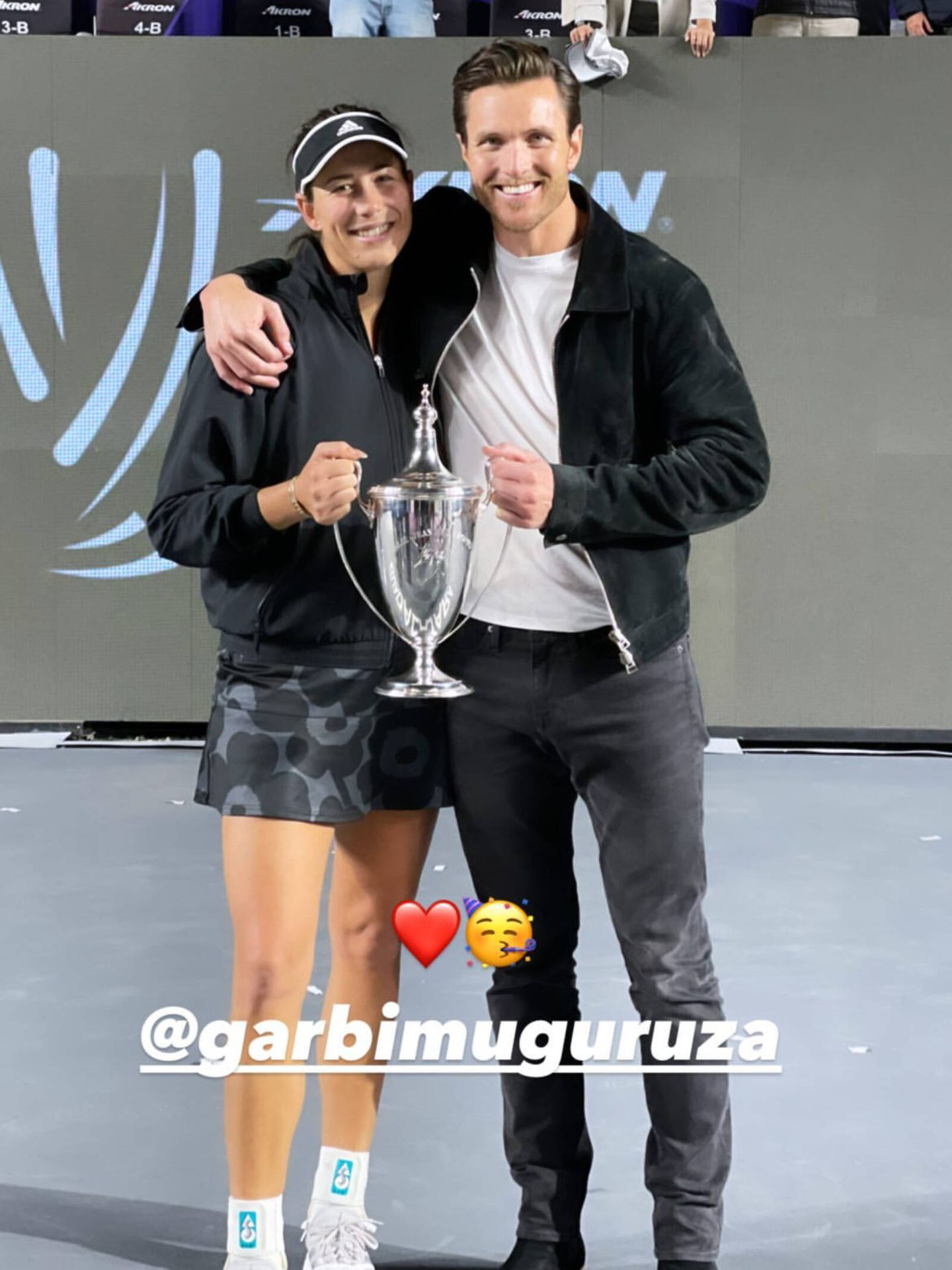 Muguruza y Arthur Borges, celebrando el triunfo de la tenista. (Instagram @arthurborges)
