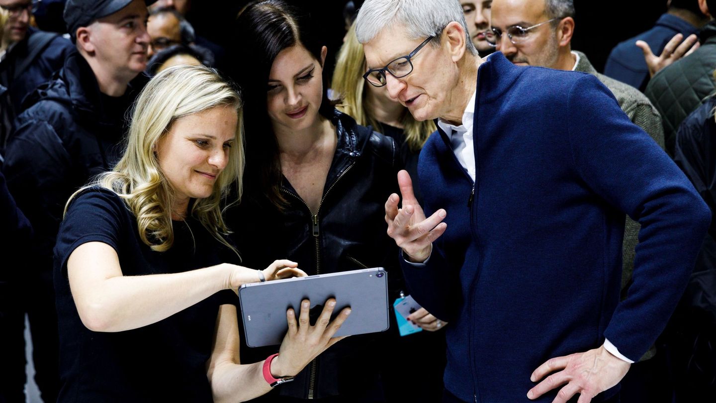Los iPads y los MacBooks de Apple también sufren la escasez de chips. (Reuters)
