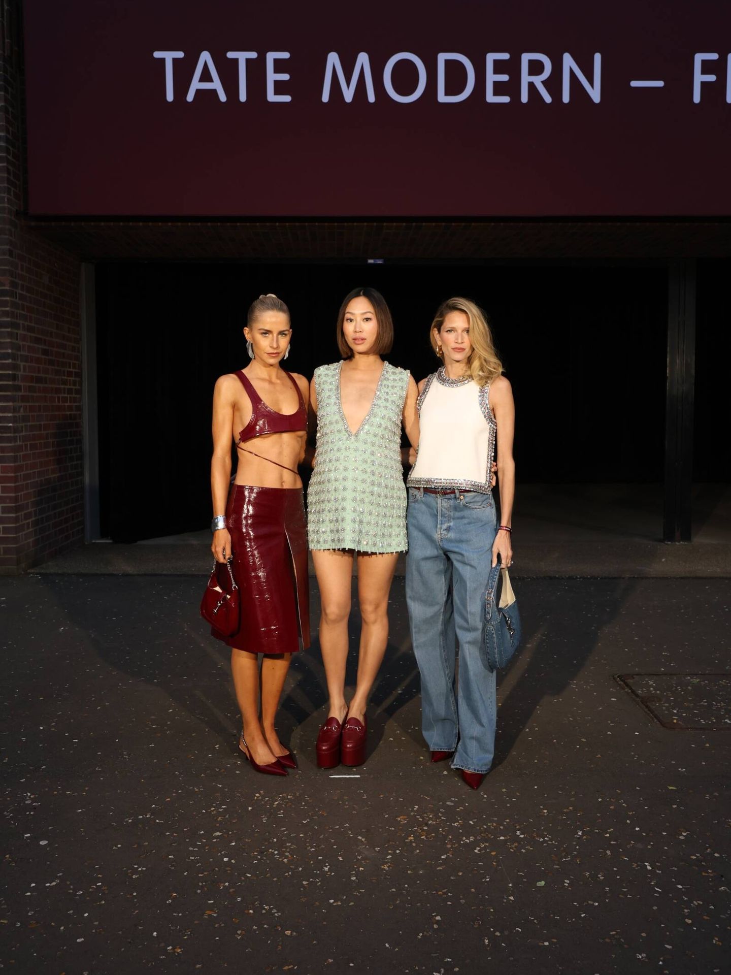 Caroline Daur, Aimee Song y Helena Bordon. (Getty Images)