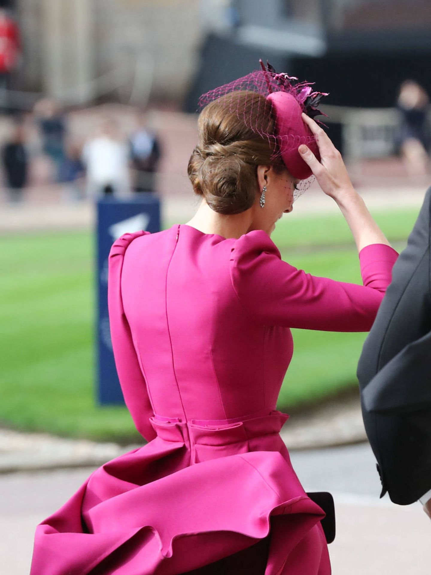 Detalle del look de Kate por la espalda. (Getty)