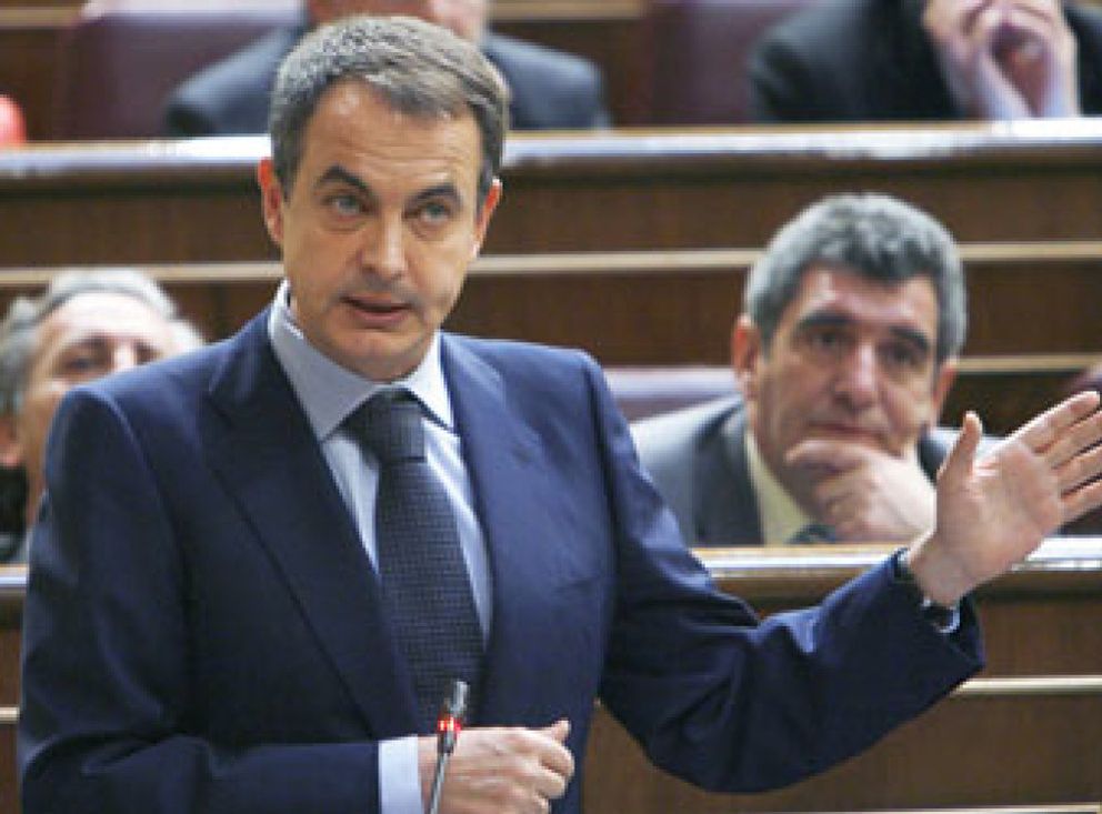 Foto: Zapatero y Rajoy endurecen sus reproches a causa de la vuelta de Batasuna a las instituciones