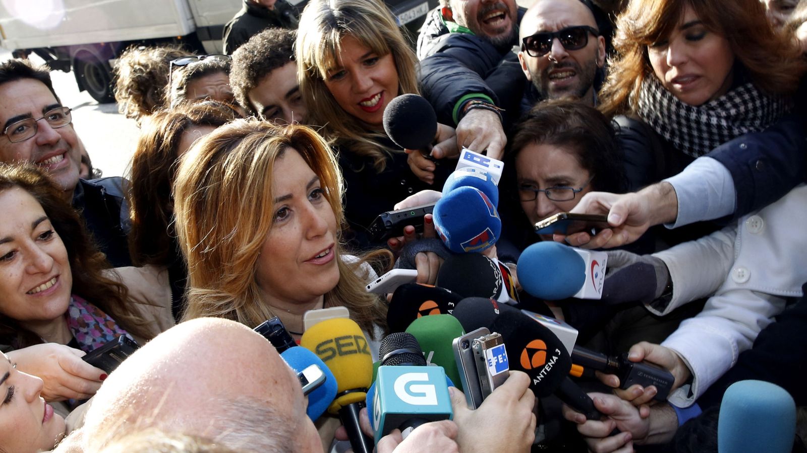 Foto: La presidenta de Andalucía, Susana Díaz, el pasado 28 de diciembre llegando al comité federal de los socialistas, en Ferraz. (EFE)