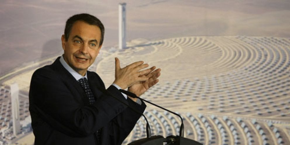 Foto: Zapatero afronta un arbitraje internacional por el cambio en la ley fotovoltaica
