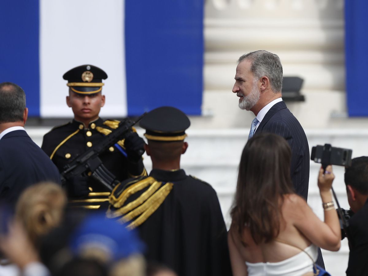 Foto: El rey Felipe VI participa en la ceremonia de investidura del presidente salvadoreño, Nayib Bukele. (EFE/Bienvenido Velasco)