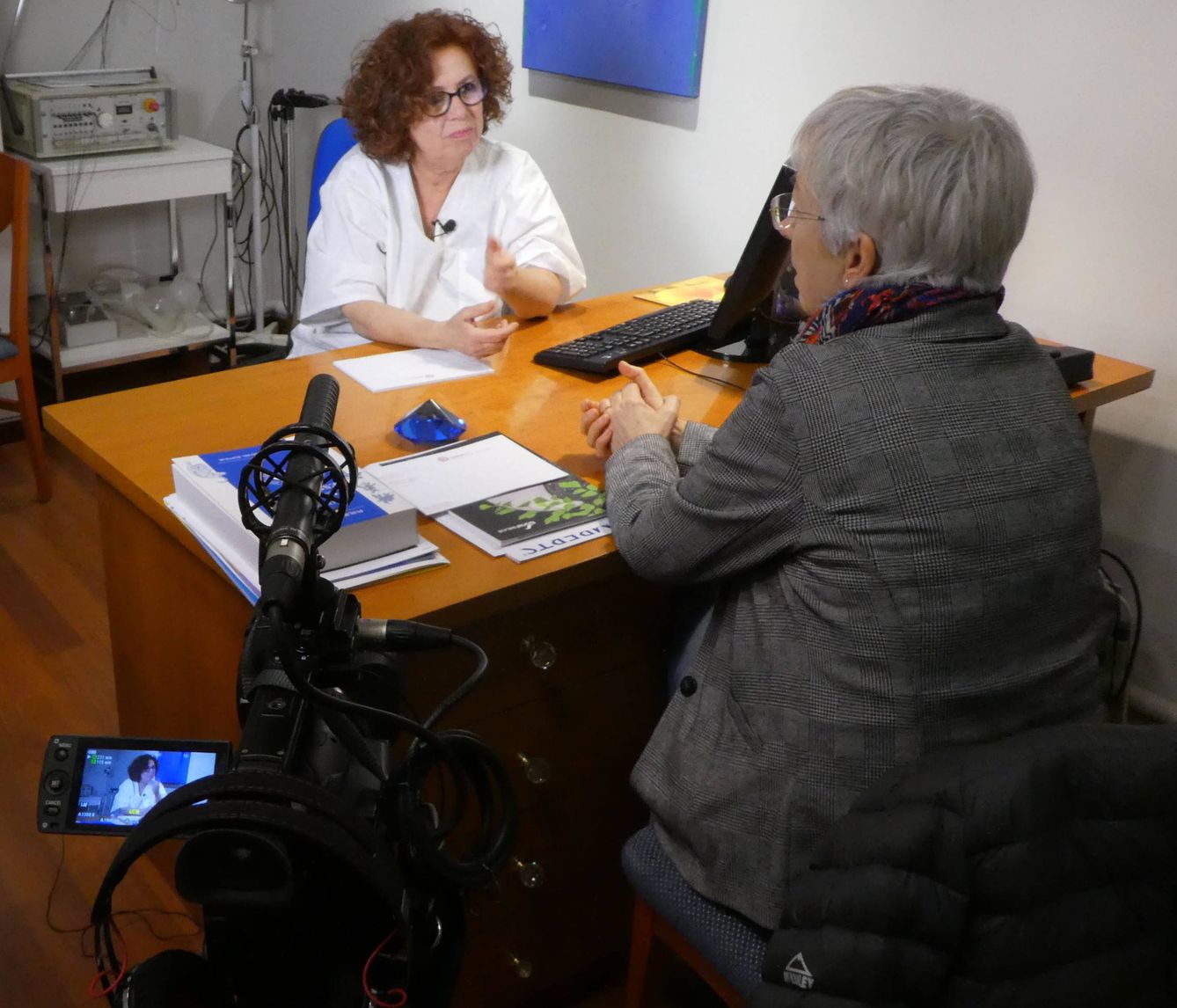 Una de las entrevistas del documental 'Ferida Oberta', que interroga a 29 personas.