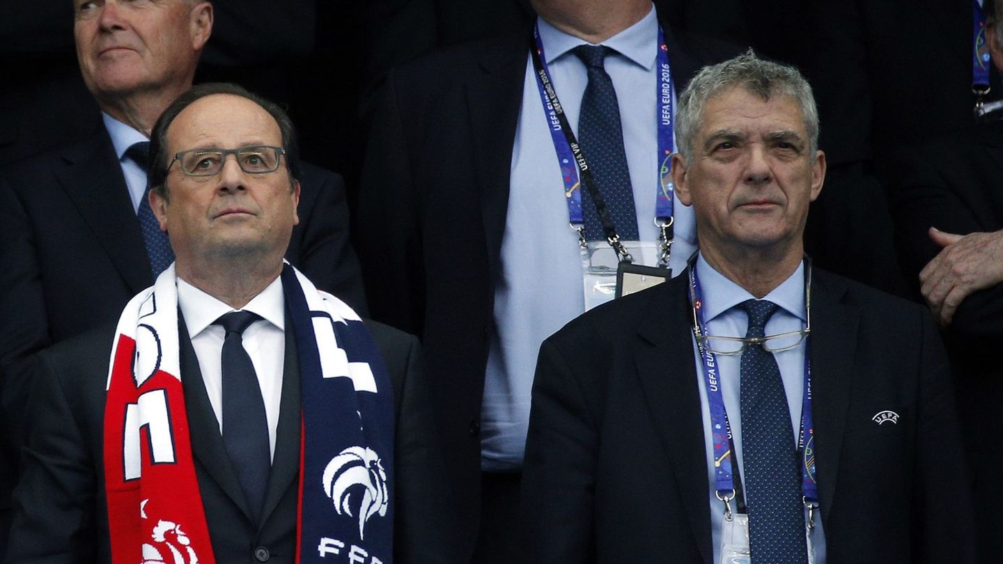 El presidente de Francia, François Hollande, con Ángel María Villar, en la Eurocopa. (EFE)