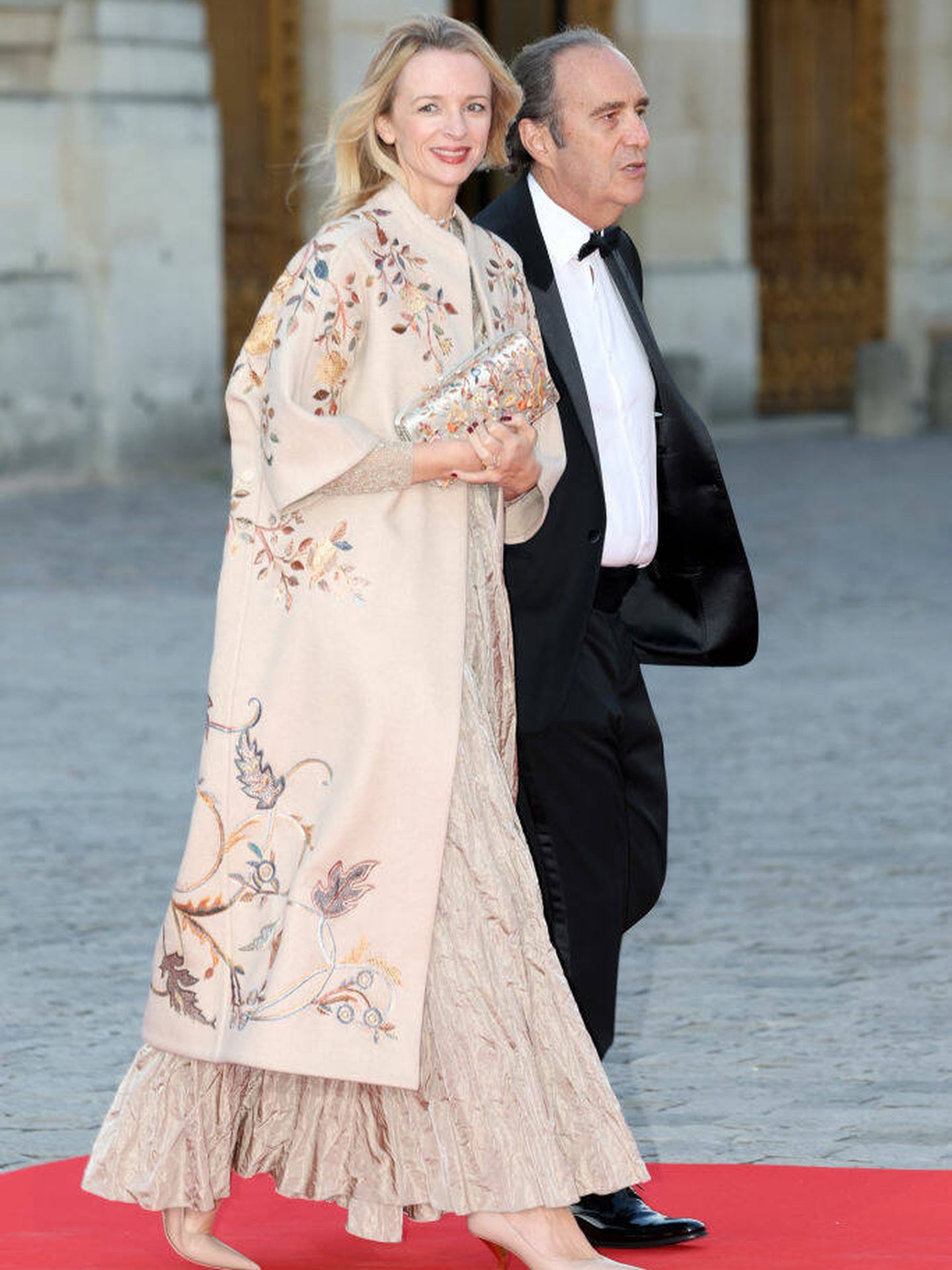 Delphine Arnault asiste a la cena de Estado de Carlos III en Francia. (Getty Images)