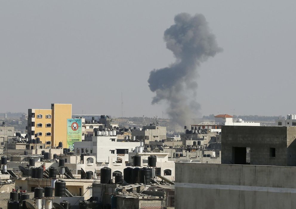 Foto: Israel reanuda los bombardeos sobre Gaza. (Reuters)