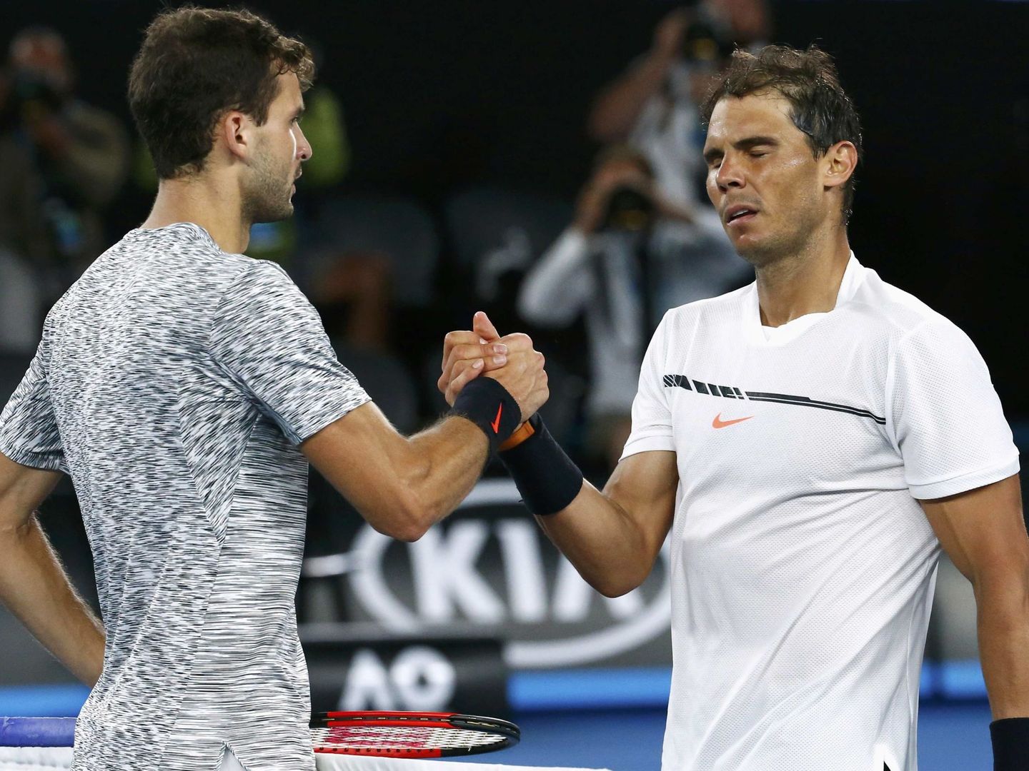 Dimitrov y Nadal se saludan tras el partido (Edgar Su/Reuters)