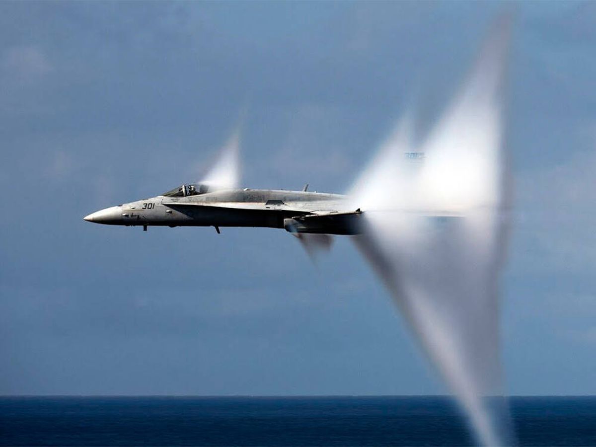 Foto: No era una explosión: las impactantes imágenes en Washington de cómo cazas F-16 rompen la barrera del sonido (YouTube)