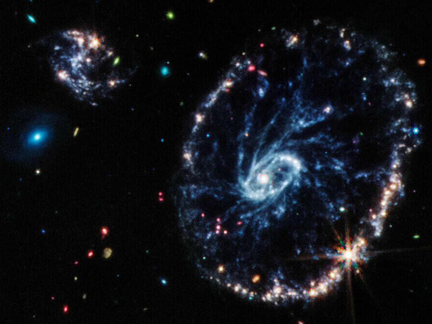 La imagen del Hubble de la galaxia de Rueda de Carro. (ESA)