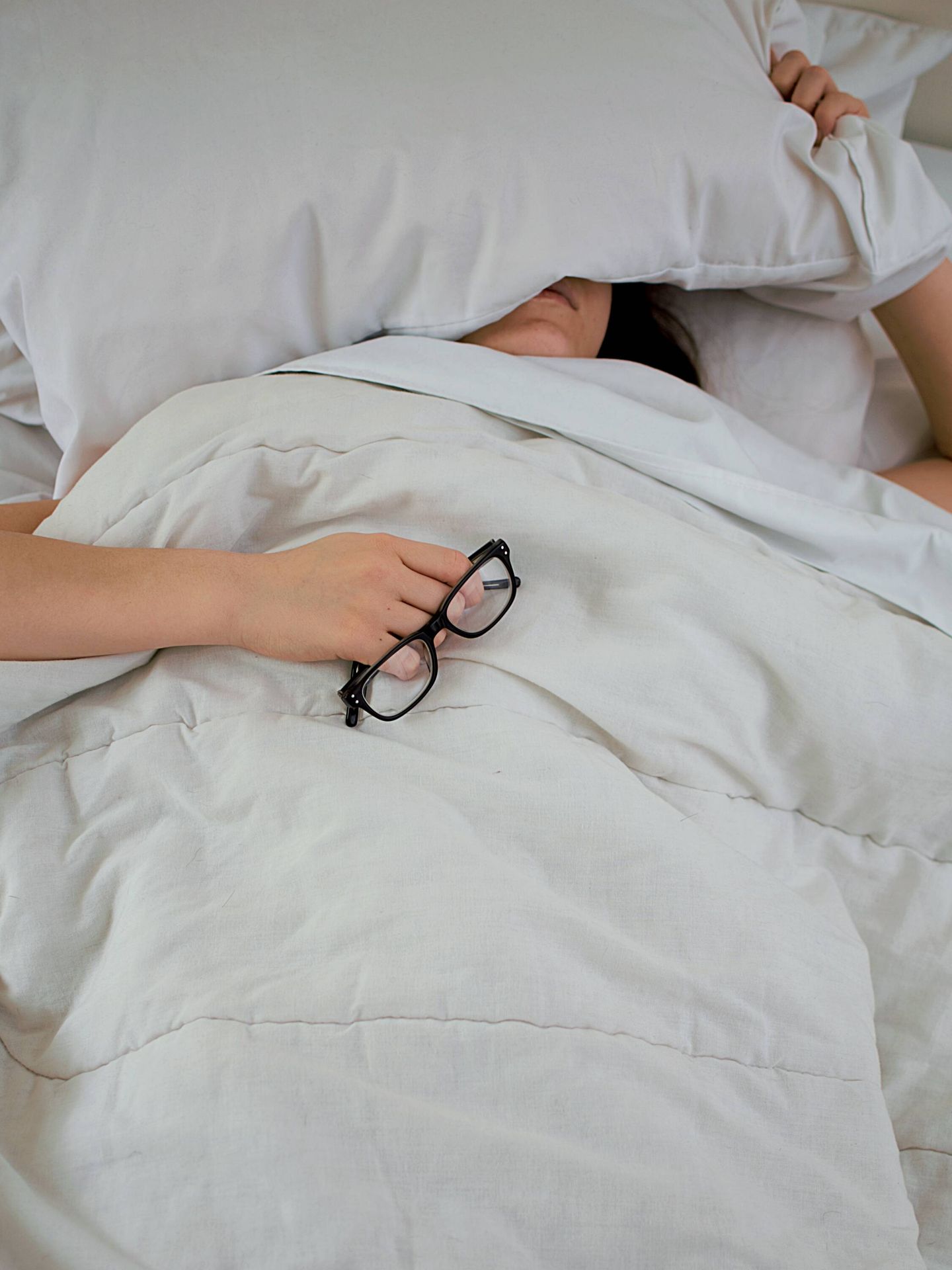 Trucos para dormir las horas que debes cuando tienes ansiedad. (Unsplash/Isabella Fischer)