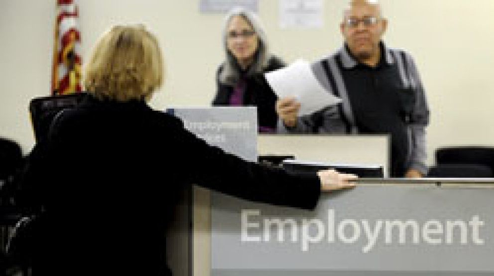 Foto: Las peticiones semanales de desempleo en EEUU caen en 7.000 solicitudes