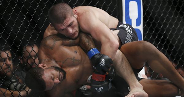 Foto: Combate de la UFC Nurmagomedov vs Johnso. (Reuters)