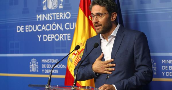 Foto: El exministro de Cultura Máxim Huerta anuncia su dimisión. (EFE)