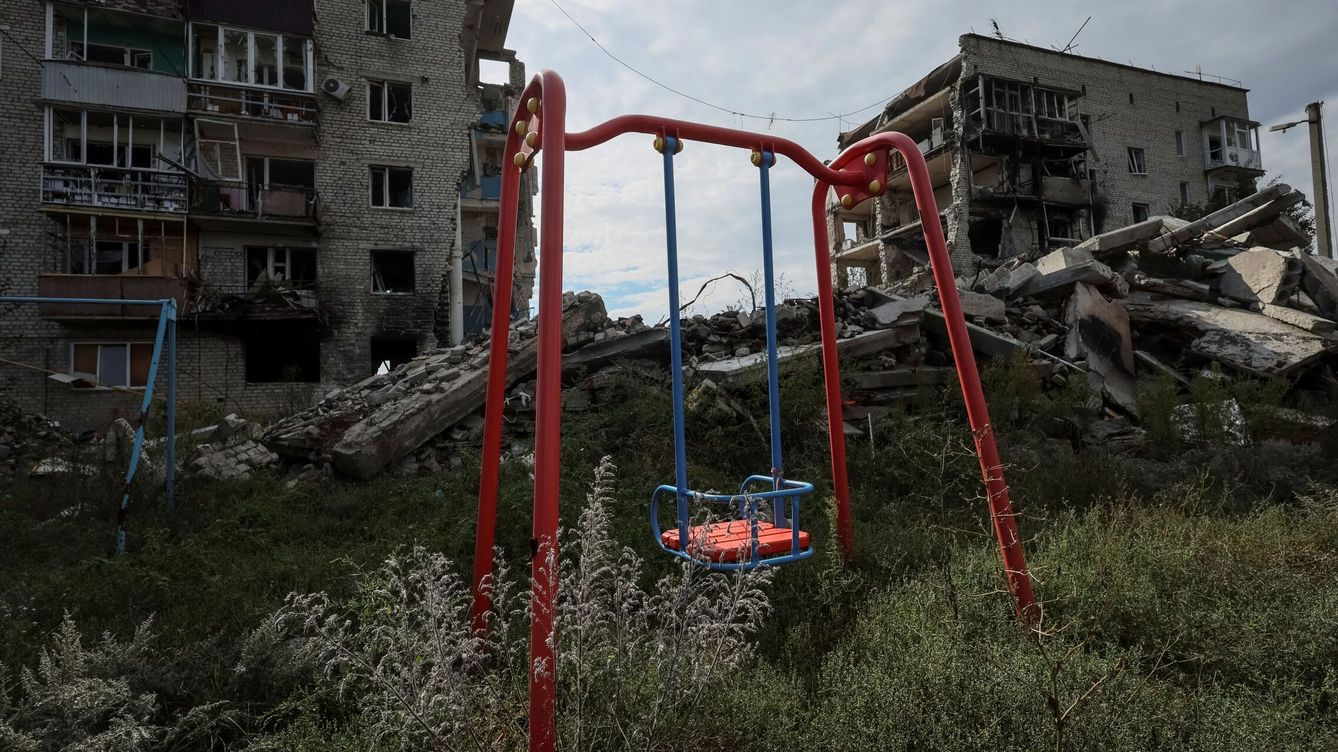 Foto: Escombros de edificios en Izium. (Reuters/Gleb Garanich)