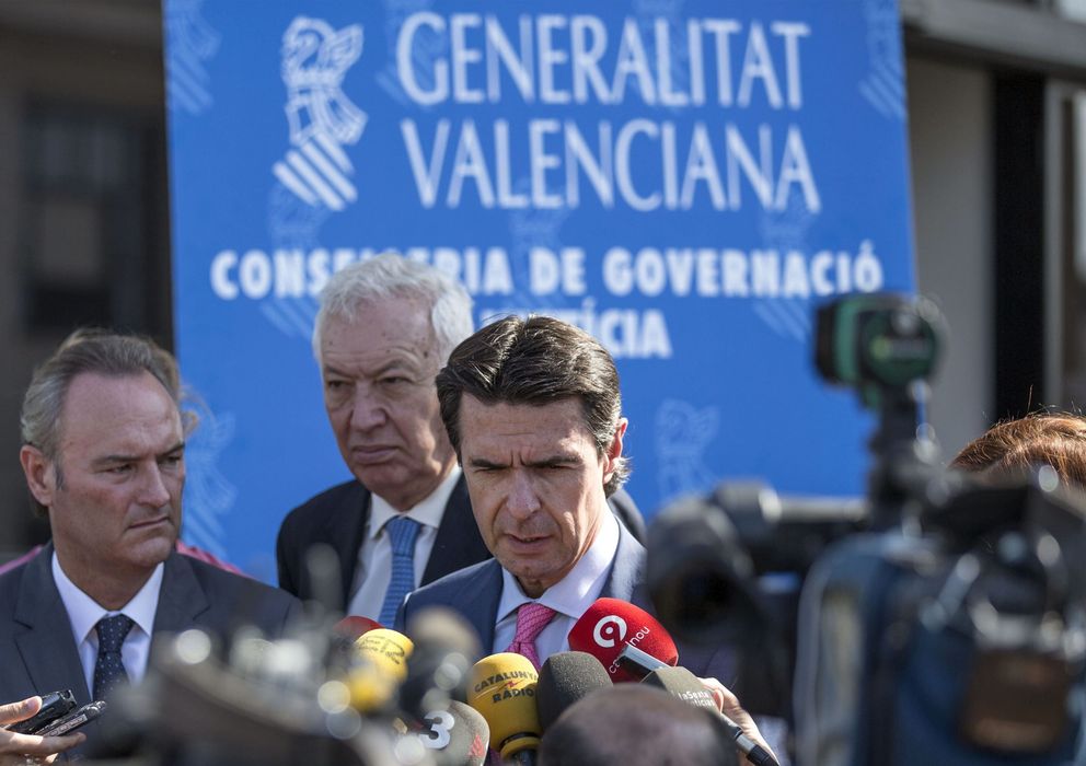 Foto: El ministro de Industria, José Manuel Soria, y el presidente de la Generalitat, Alberto Fabra. (EFE)