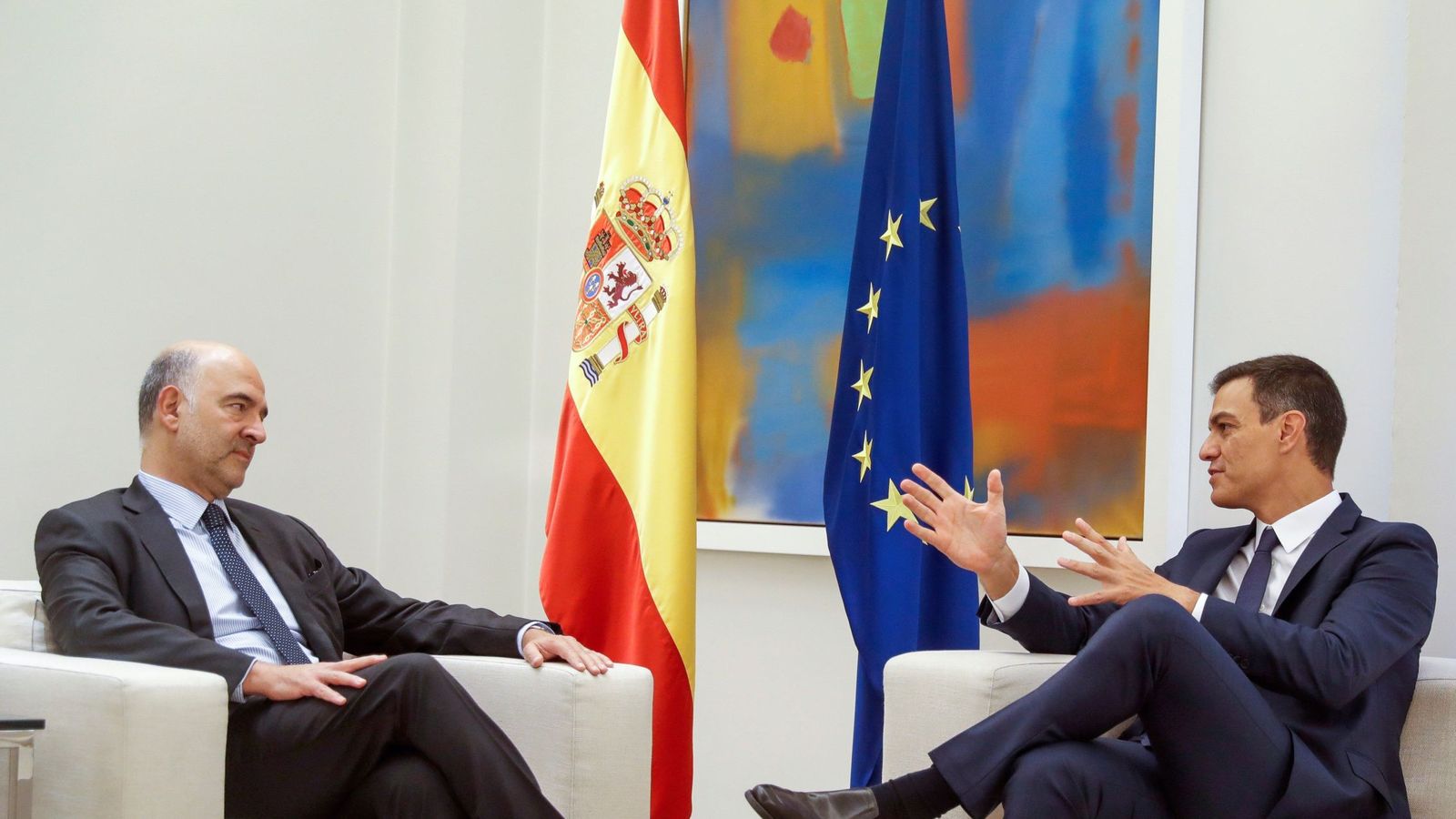 Foto: El presidente, Pedro Sánchez, se ha reunido con el comisario de Asuntos Europeos, Pierre Moscovici (Efe)