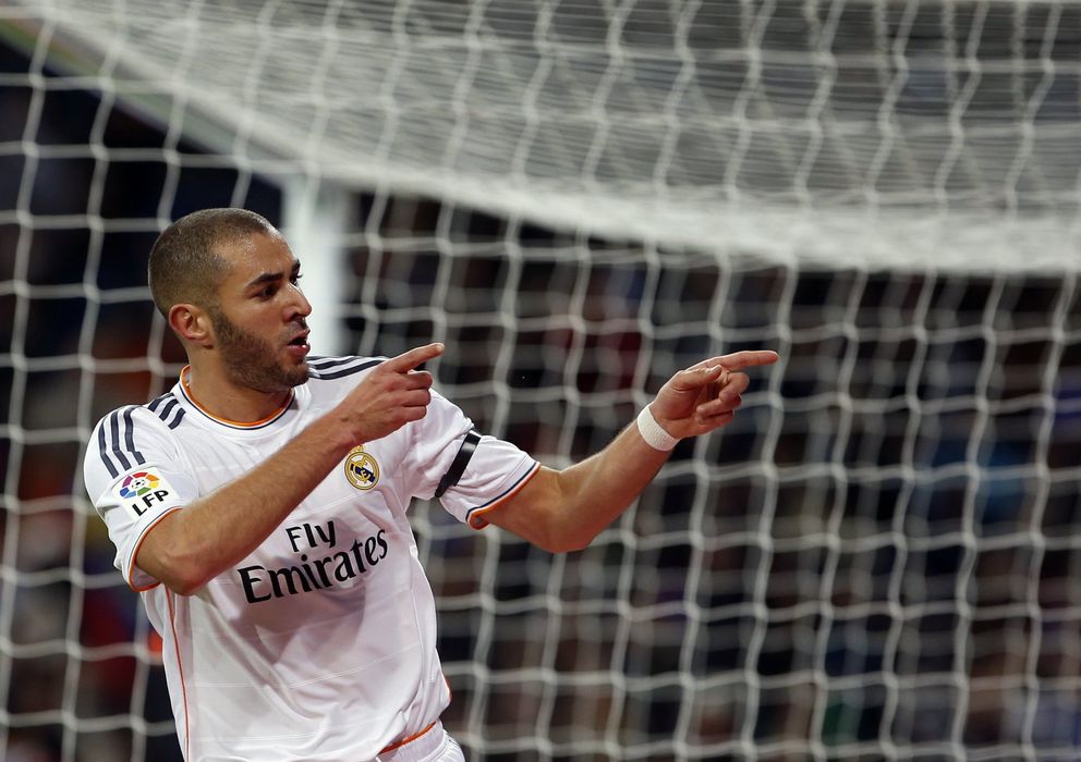 Foto: Benzema celebrando su gol ante el Valladolid en el Bernabéu (Reuters).