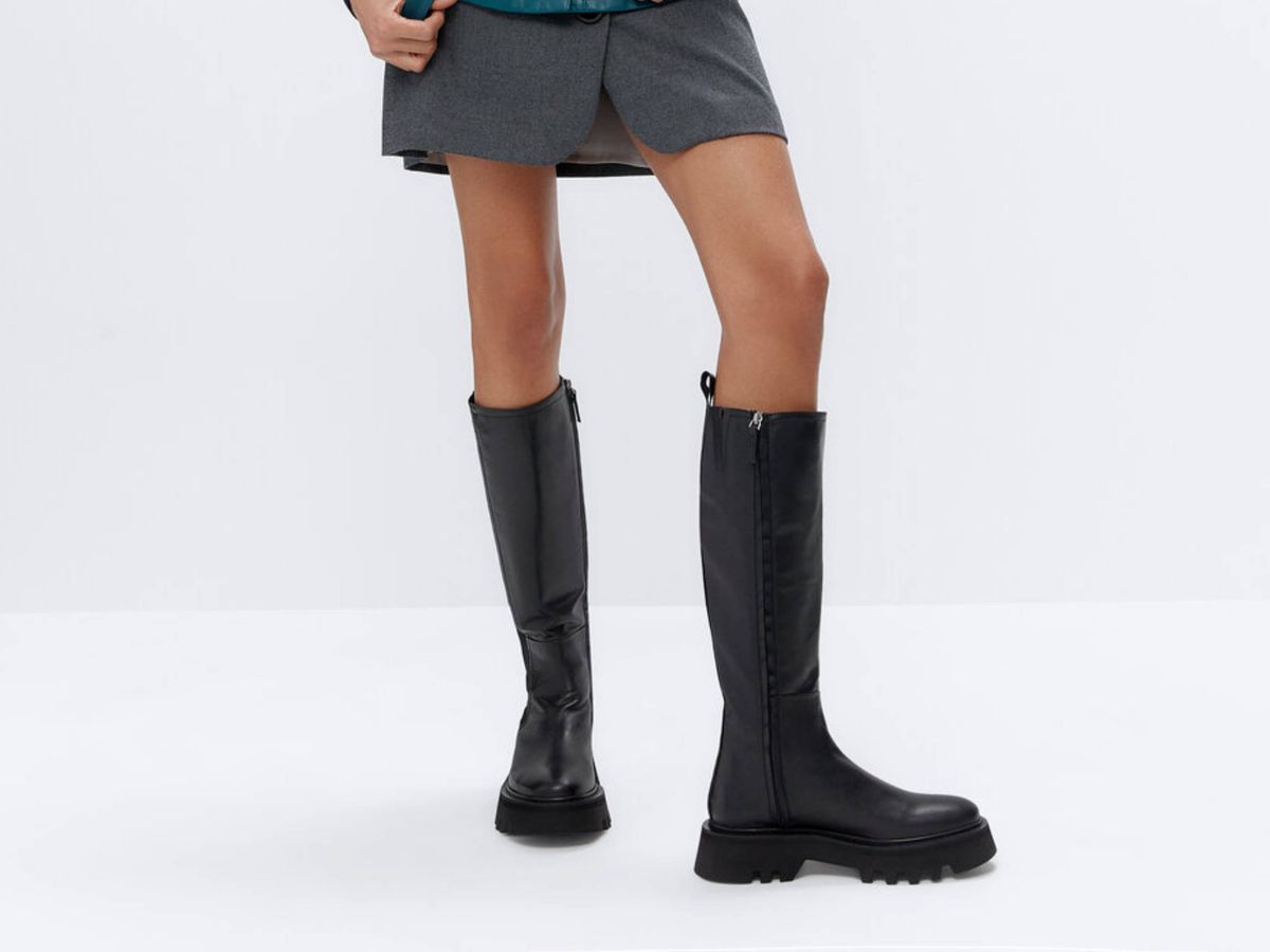 Estas botas de Uterqüe, que ya fichado Rocío Osorno, son todo lo que necesitas para enfrentar los de lluvia