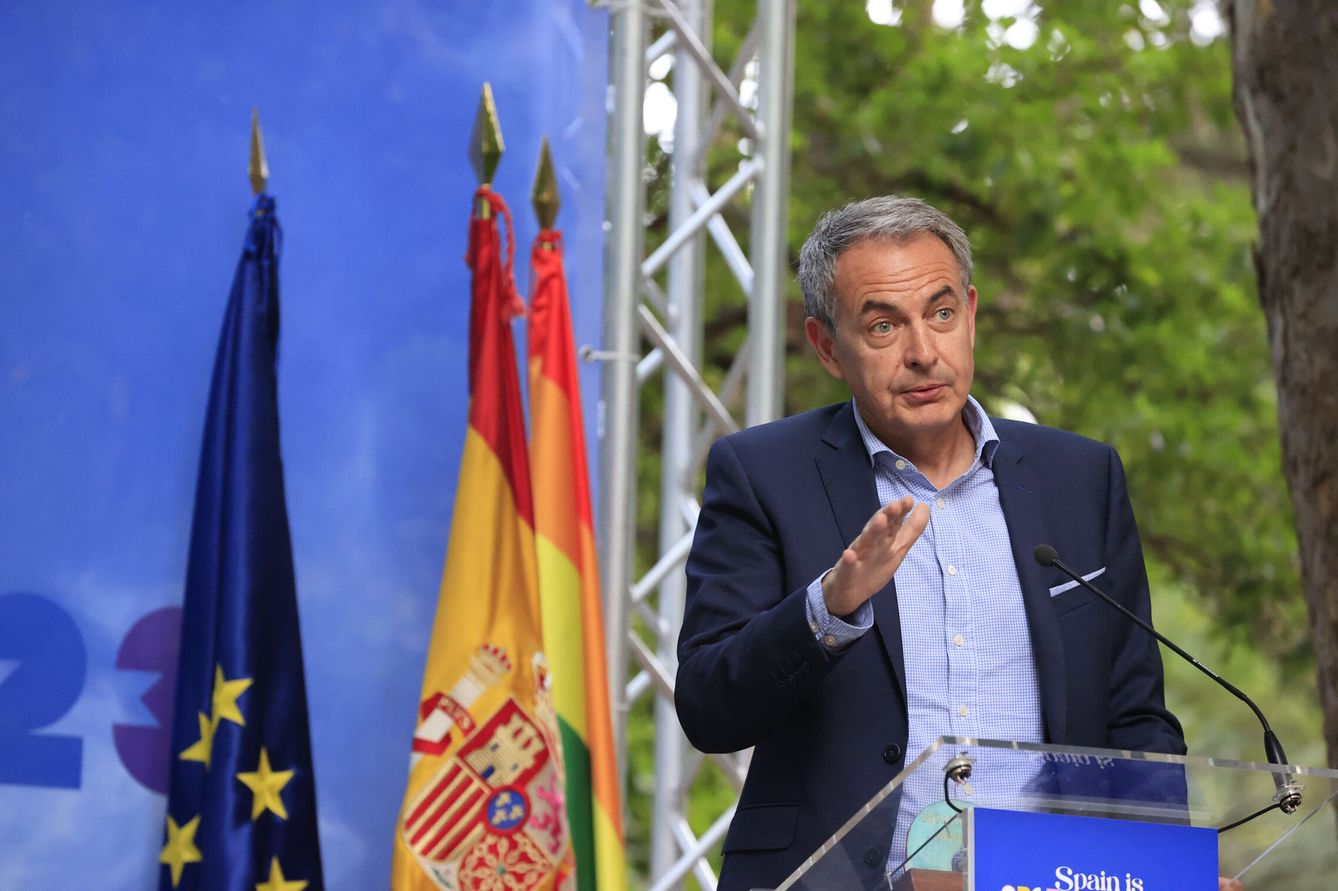 Zapatero eliminó dos ministerios en 2010. (EFE/Zipi Aragón)