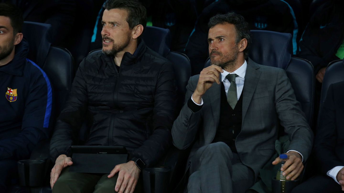 Luis Enrique y su asistente, Juan Carlos Unzue, en un partido contra la Juventus de 2017. (Albert Gea/Reuters)