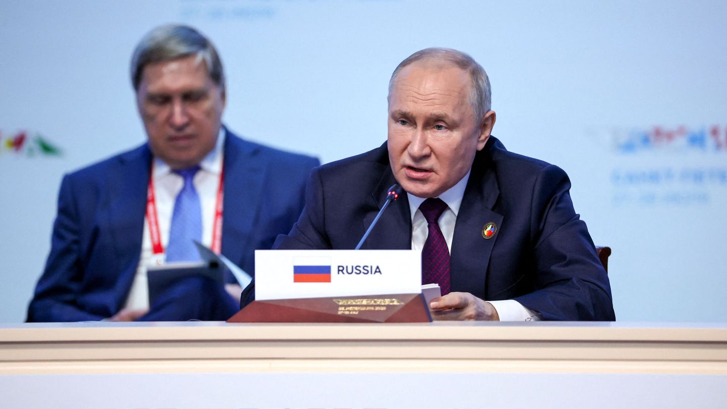 Russian President Vladimir Putin attends a session of the Russia-Africa summit in Saint Petersburg, Russia, July 28, 2023. Mikhail Tereshchenko TASS Host Photo Agency via REUTERS ATTENTION EDITORS - THIS IMAGE WAS PROVIDED BY A THIRD PARTY. MANDATORY CREDIT. EDITORIAL USE ONLY