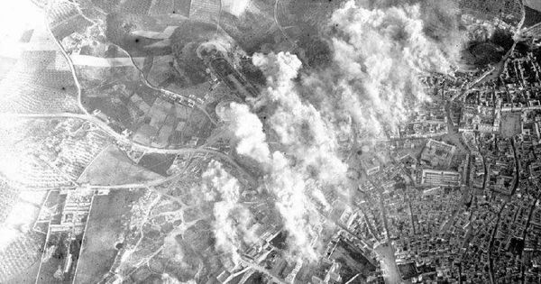 Foto: Foto de Jaén el 1 de abril de 1937 desde uno de los aviones que los nacionales utilizaron para bombardear la ciudad