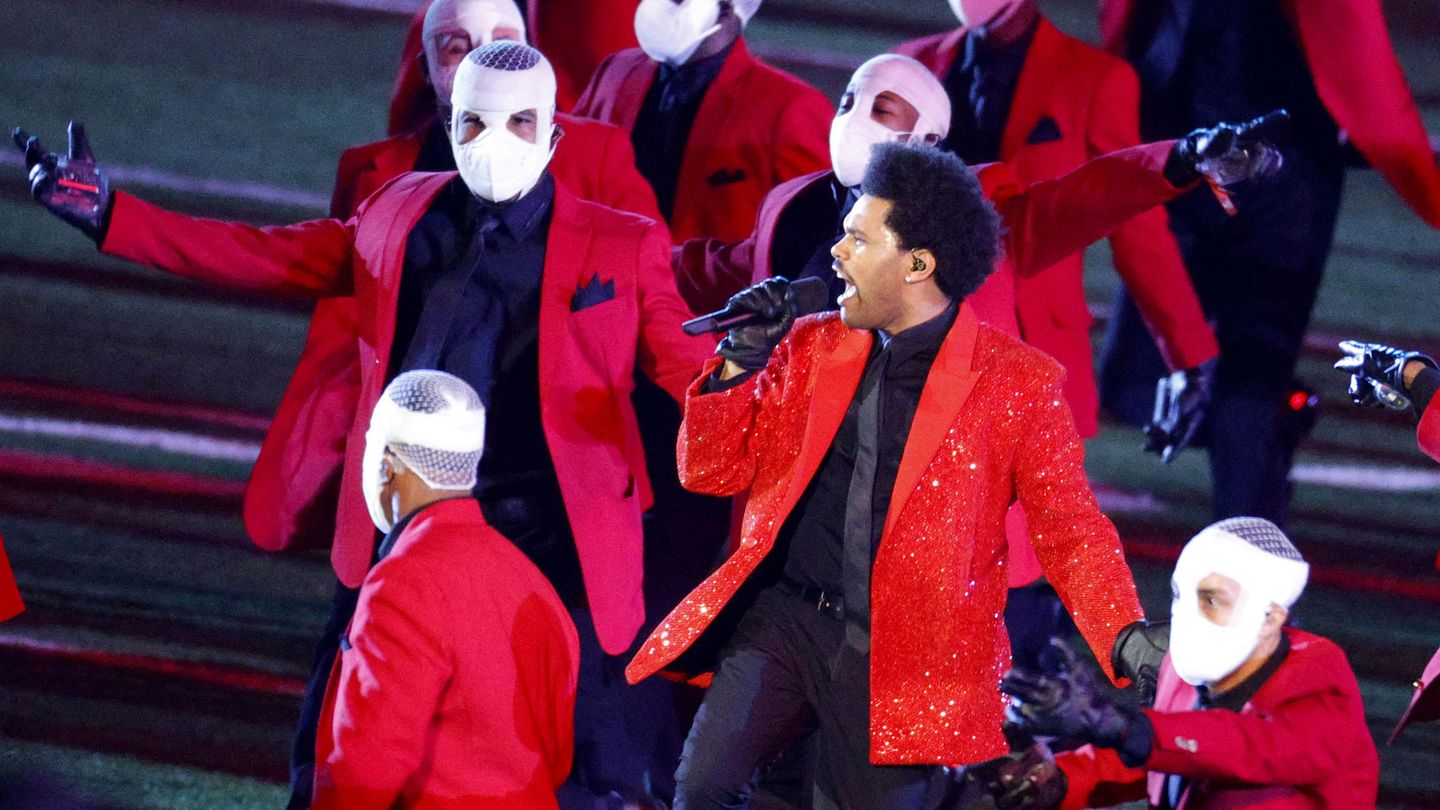 NFL Football - Super Bowl LV Halftime Show - Tampa Bay Buccaneers v Kansas City Chiefs - Raymond James Stadium, Tampa, Florida, U.S. - February 7, 2021 The Weeknd performs during the halftime show REUTERS Brian Snyder
