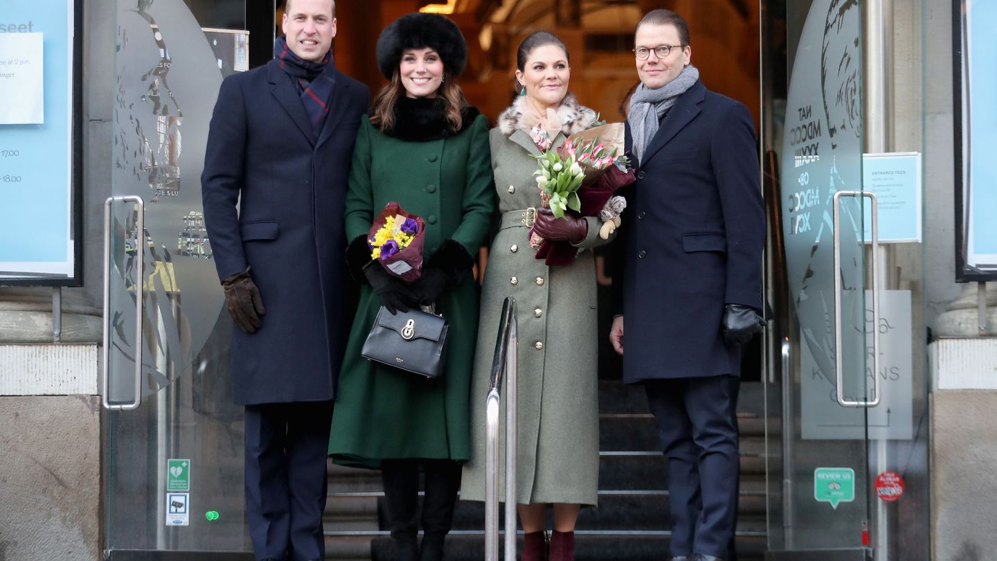 Los duques con los herederos suecos. (Reuters)