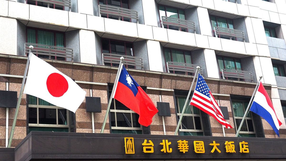 Una catana clavada en el corazón de Shanghái: la némesis de China no es EEUU