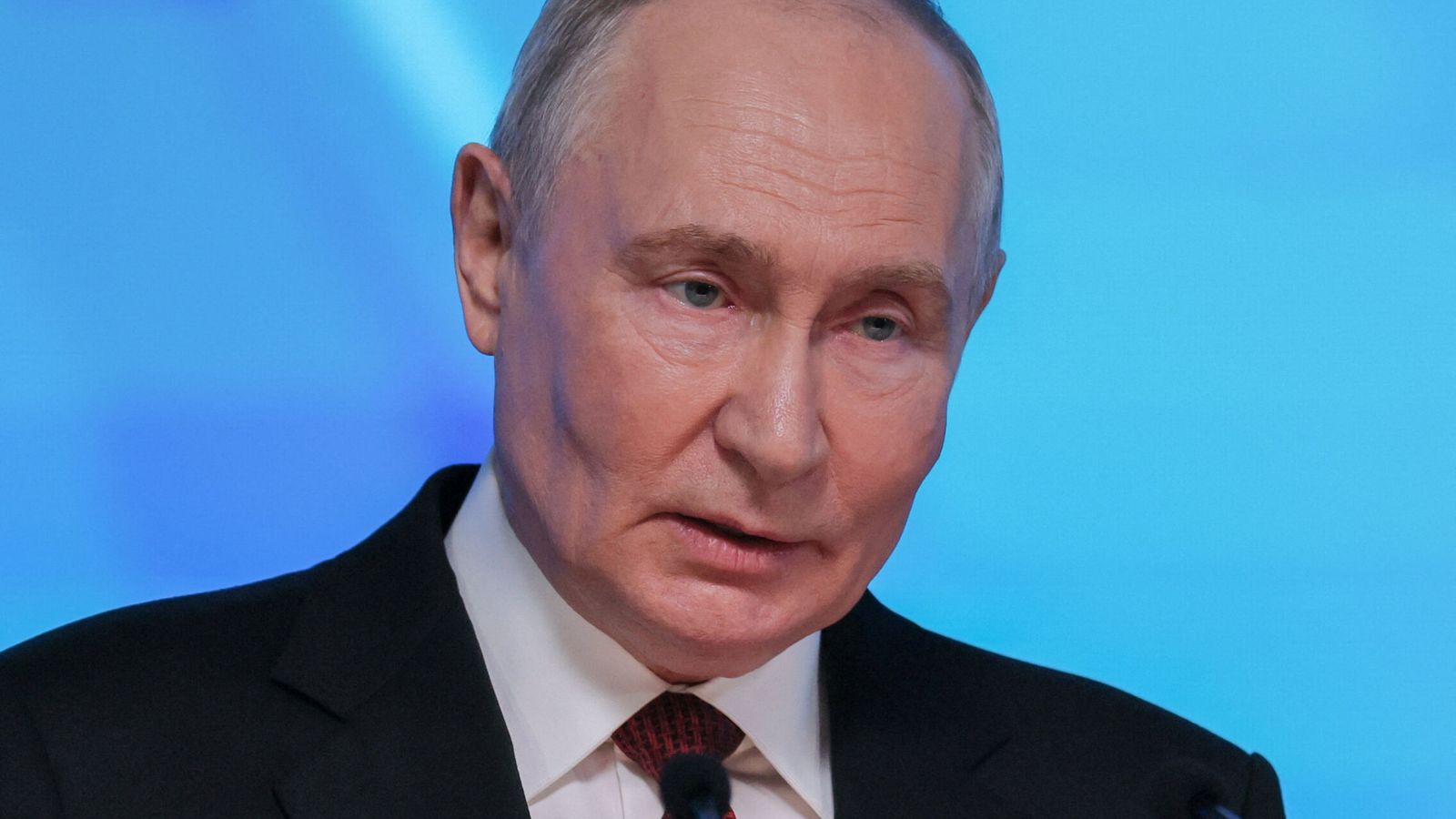 Putin insiste en que empleará "todo su arsenal" en caso de ataque a cualquier región rusa