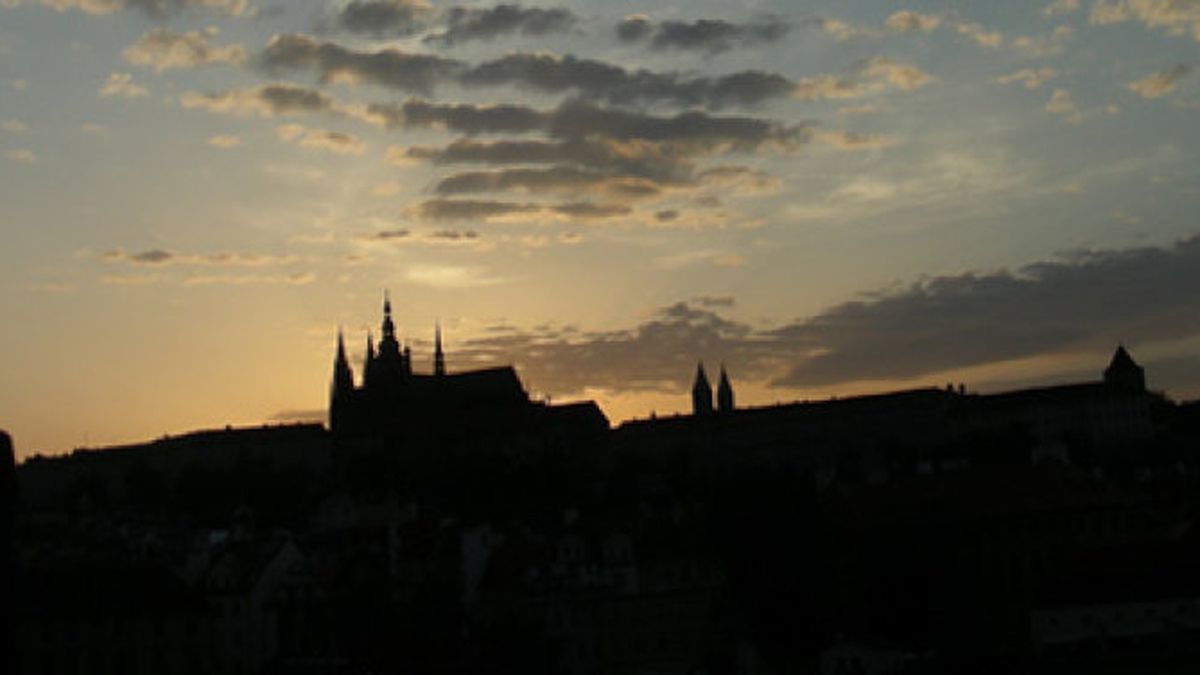 Praga no cree en Dios ni en Europa: sólo en los cuentos