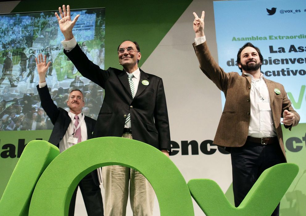 Foto: José Antonio Ortega Lara, Alejo Vidal-Quadras y Santiago Abascal. (Efe) 