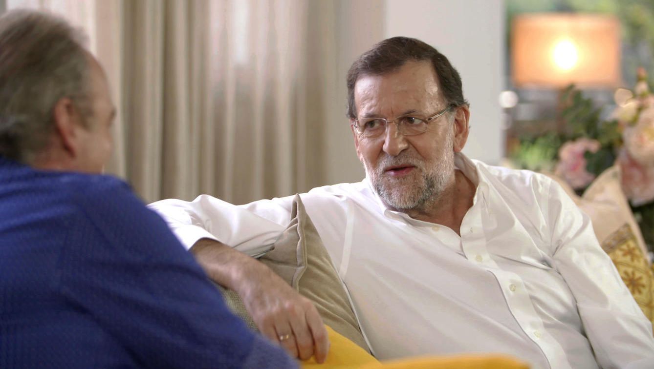 Mariano Rajoy y Bertín Osborne en una imagen de 'En la tuya o en la mía'