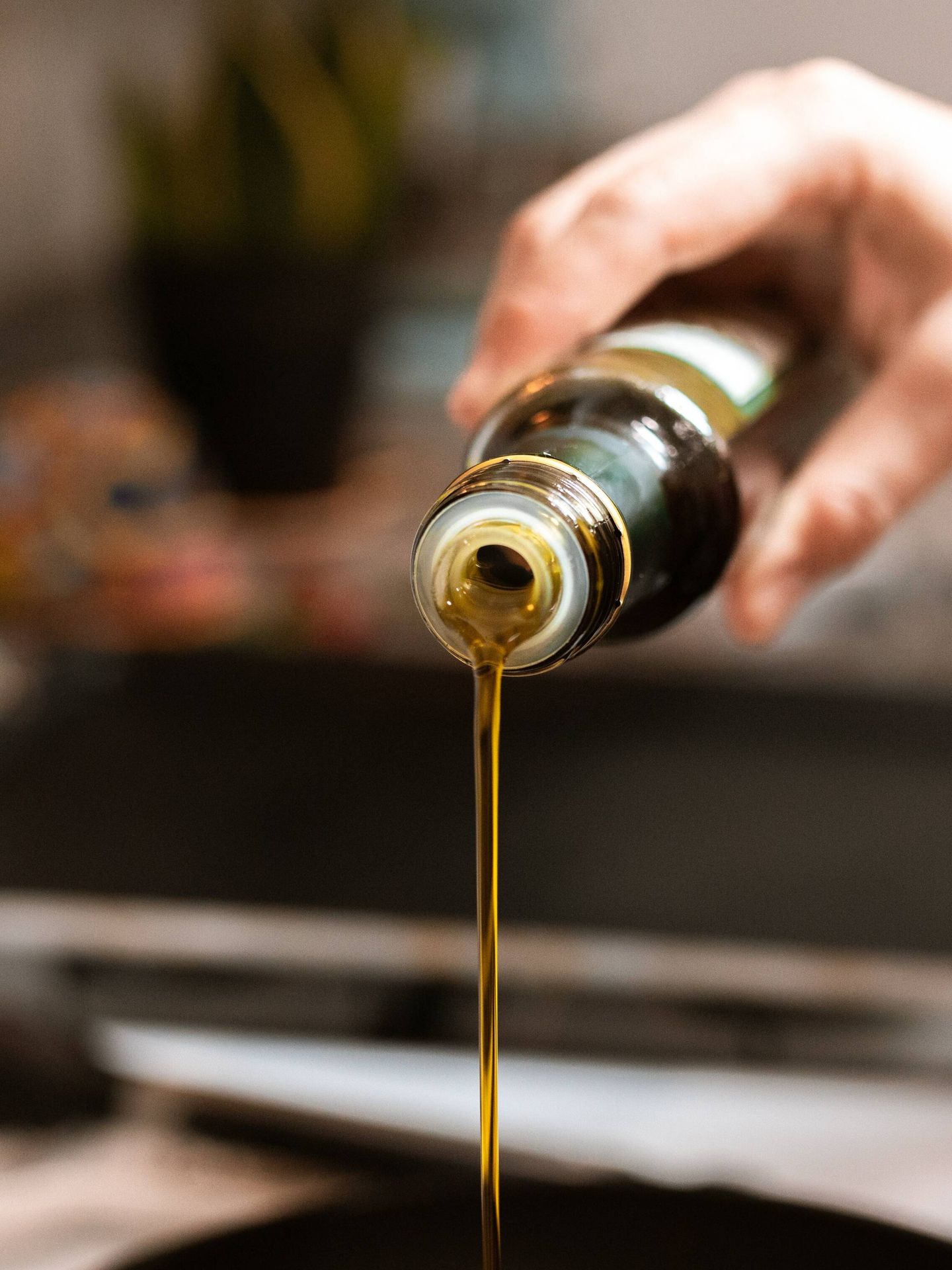 El aceite de oliva, el ingrediente estrella para eliminar los arañazos del parqué. (Pexels/RDNE Stock Project)