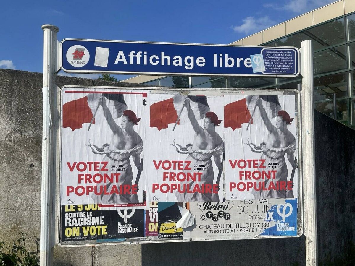 Foto: Carteles electorales del Frente Popular en Amiens. (Enric Bonet)