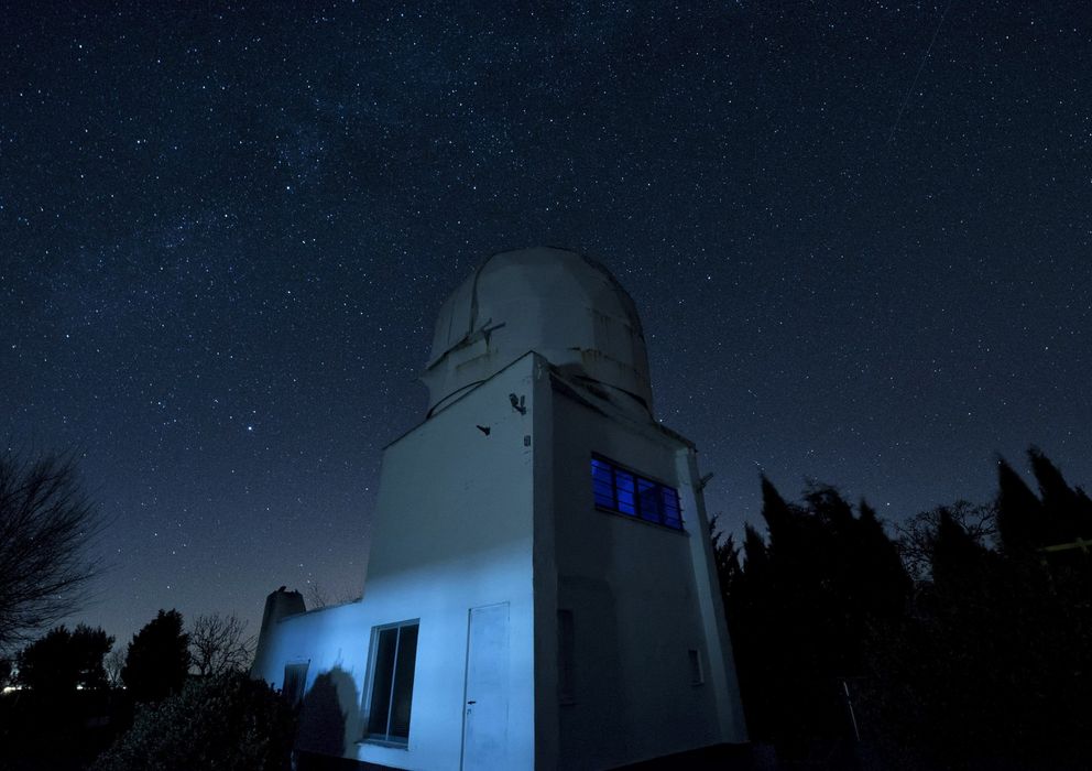 Foto: El observatorio de la Puebla de Almoradiel (EFE)