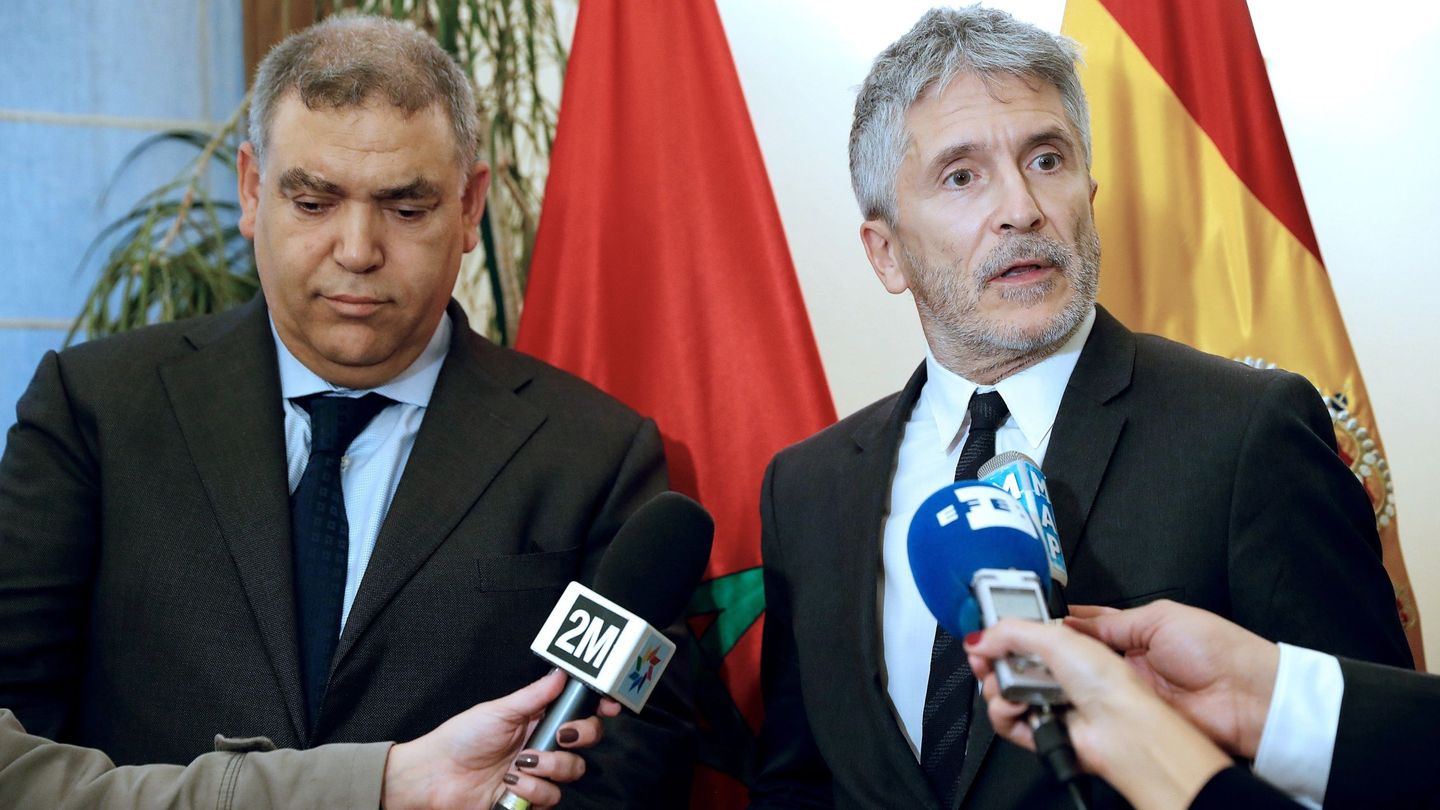 El ministro del Interior, Fernando Grande-Marlaska (d), y su homólogo marroquí, Abdelouafi Laftit. (EFE)