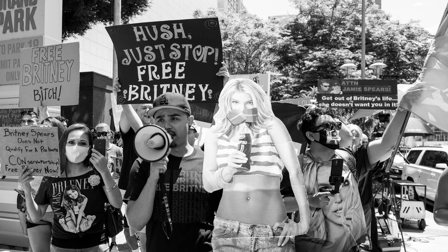 Manifestantes del movimiento #freebritney. (Getty)