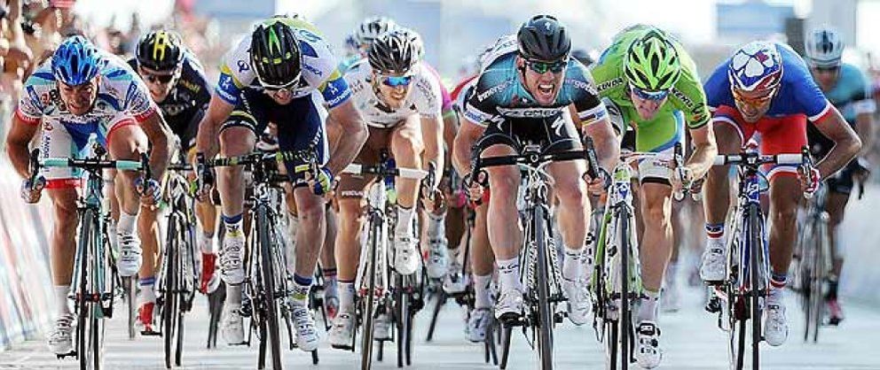 Foto: Cavendish suma su primer doblete al esprint, pero Paolini sigue líder del Giro