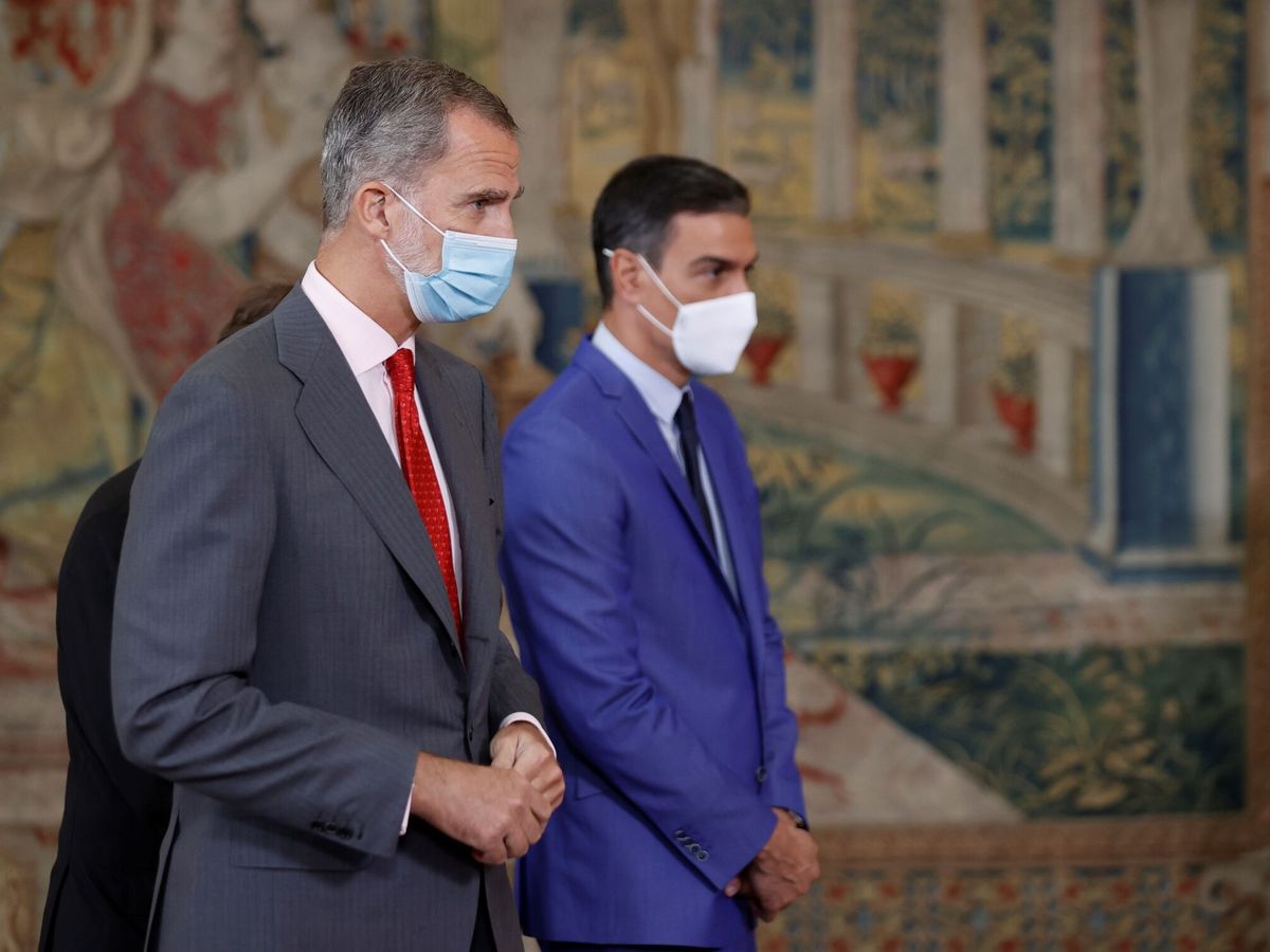 Foto: El rey Felipe VI y el presidente del Gobierno, Pedro Sánchez. (EFE/Pool/Emilio Naranjo)