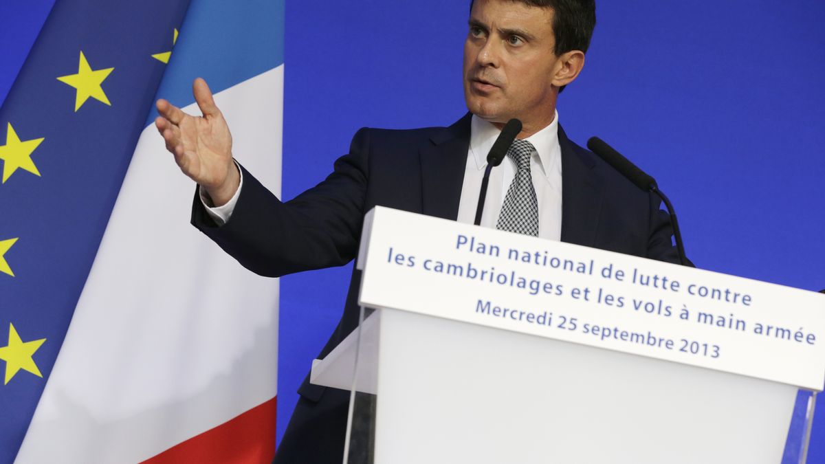 Valls, el azote de los gitanos: París ha expulsado a 10.000 desde enero